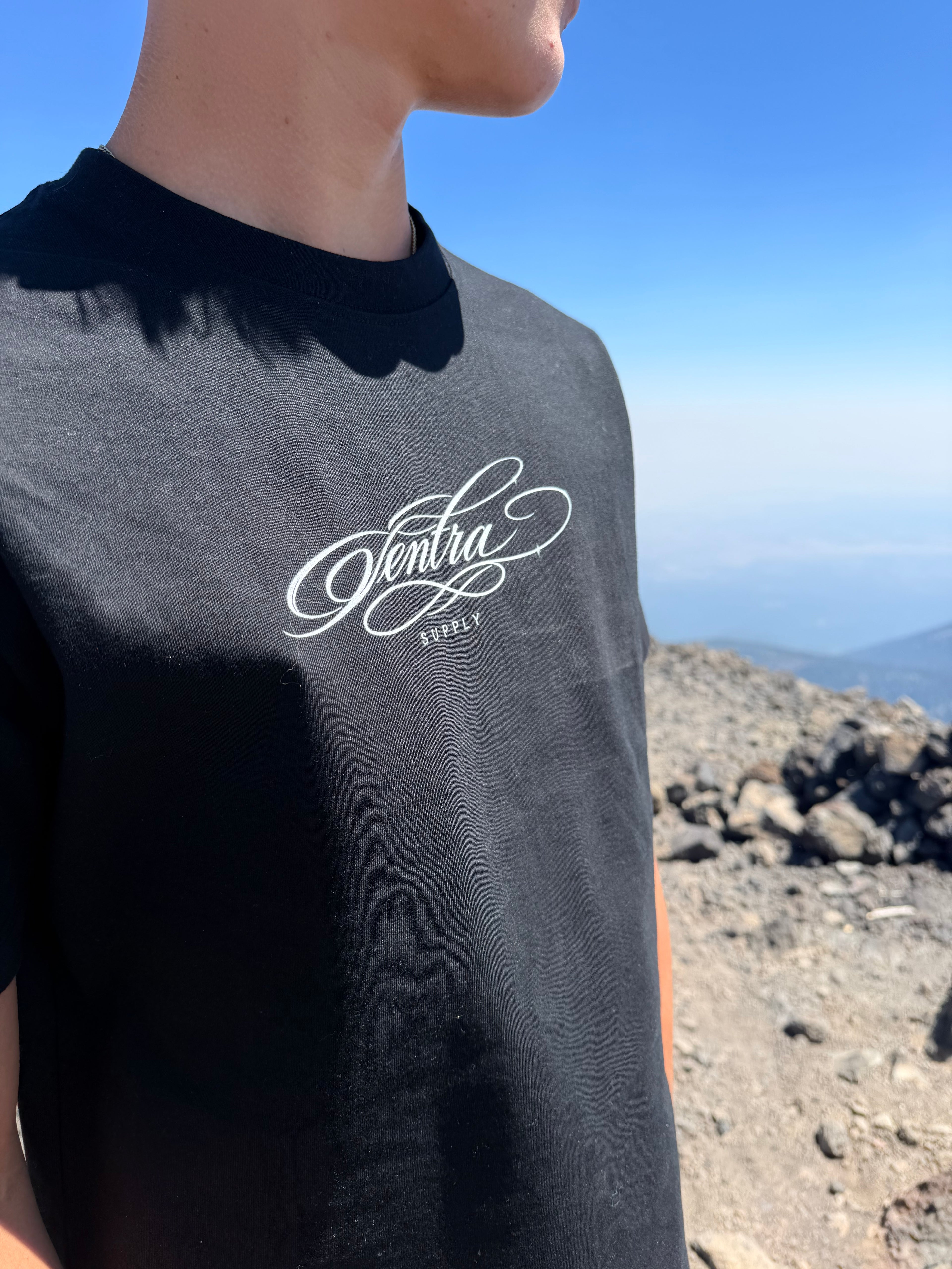 New drop black Ventra tee